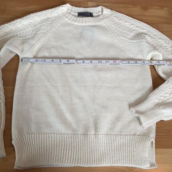 Elsamanda Winter White Sweater - Picture 5 of 16